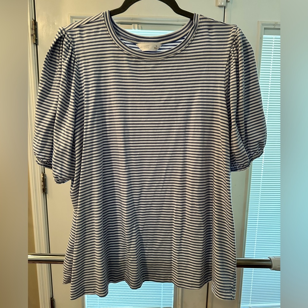Size 1X Lauren Conrad Light Blue and White Striped with elastic short sleeves.
